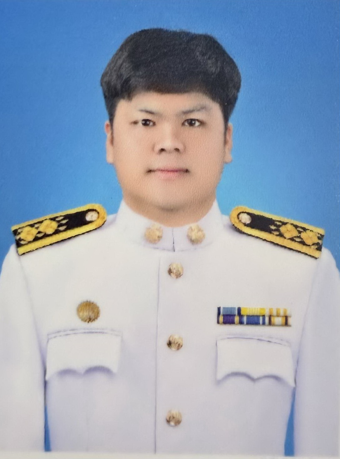 นายอภิสิทธิ์ ธะนะ